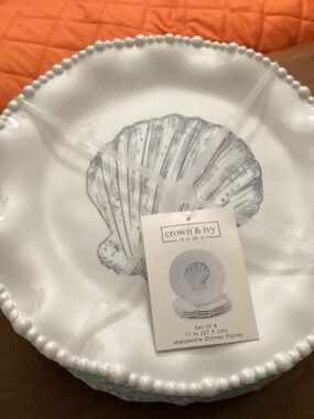 NEW 8 Coastal Melamine Dinner Plates, Scallop Seashell